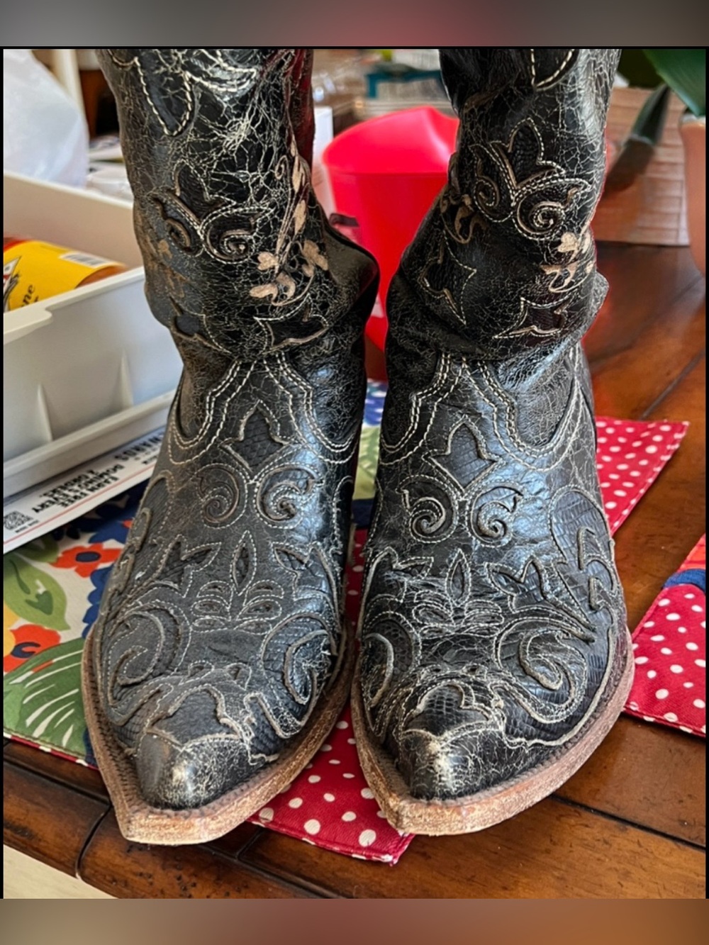 Corral Vintage Women's C2108 Black Lizard Inlay Leather Snip Toe Cowboy Boots